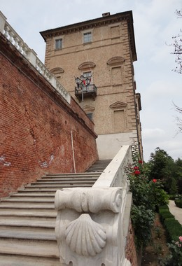 Scalinata
Castello Reale di Govone - Particolare della scalinata